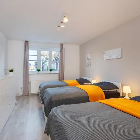 Dueren Fp24: Monteure Aufgepasst! بيت للعطل